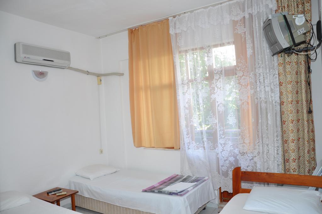 Keramos Pansiyon Finike Quarto foto