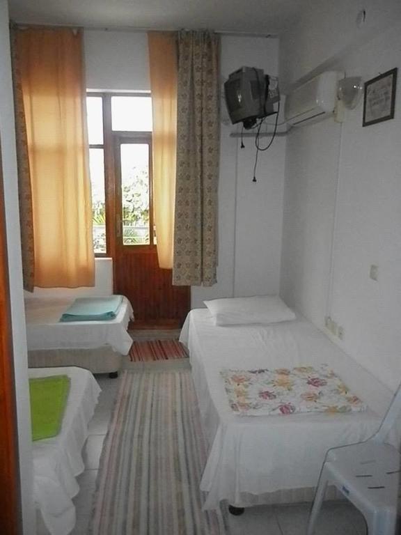 Keramos Pansiyon Finike Exterior foto
