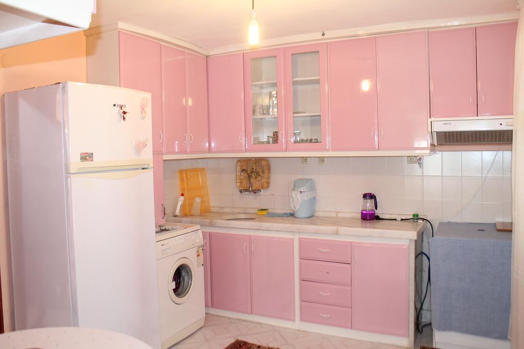 Keramos Pansiyon Finike Exterior foto
